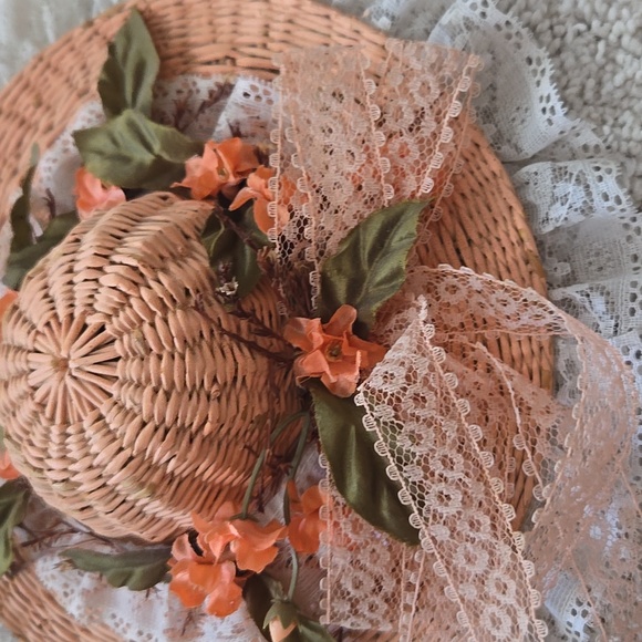 Random Items - Picture 4 of 6